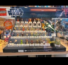 LEGO 2012 Store Display Minifigures Plastic Case Star Wars Figures Showcase picture