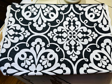 Thirty-One Black & White 