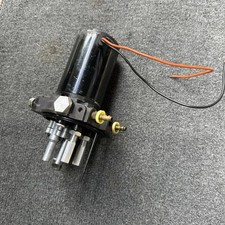 Mercury MerCruiser Hydraulic Trim Pump Motor And Valve Body 205620 205621 OEM picture