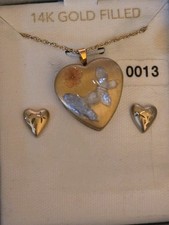 Vintage 1/20 12K Gold Filled Etched Heart Photo Locket Pendant picture