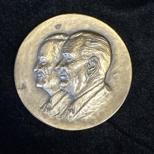 1965 President Lyndon B. Johnson & Humphrey Large 70mm Inaugural Bronze Medal picture