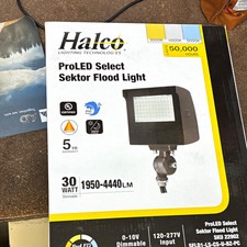 Halco ProLED Select Sektor LED Flood Light 30W IP65 120-277V 1950-4440lm PC picture