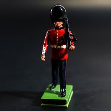 W. Britain 41067 British Scots Guard with SA80 Metal Toy Soldier Figure 1:32 picture