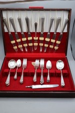 VTG 1835 R Wallace Silverplate Flatware 33 Pc Set - 1926 Irving Floral W/ Case picture