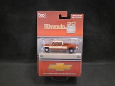 IXO 1975 Chevrolet Silverado K30 Crew Cab Dually 1:64 Scale Diecast - IA64019 picture