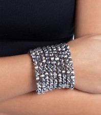Record-Breaking Beam - Paparazzi Zi Collection coil bracelet, Silver 🔥RARE FIND picture