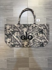 Alo Yoga Large Camo Canvas Tote Bag Shoulder Shopper Travel Gym Beach NWT picture