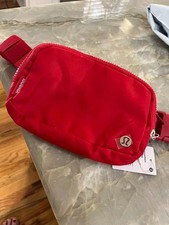 lululemon everywhere belt bag 1l picture