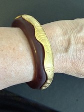 STUNNING KARL LAGERFELD PARIS RED LUCITE & GOLD PLATED BANGLE BRACELET picture