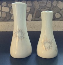 Vintage STELLAR Starburst / Atomic Design Salt & Pepper Shakers, 1950’s picture
