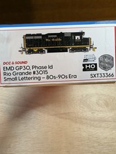 ScaleTrains HO Rivet Counter GP30,  D&RGW, #3015, small letters, DCC & Sound picture