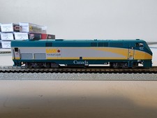 N-scale Kato Via Rail P42 Genesis #917 Tested Runs Well 176-6043 NIB 1026 picture