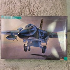 Hasegawa 1:72 FB-111A Aardvark SAC USAF Bomber Model Kit K35 04035 Sealed picture