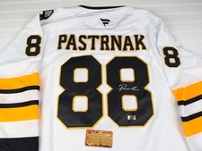 David Pastrnak Signed Jersey #88 Bruins w/COA picture
