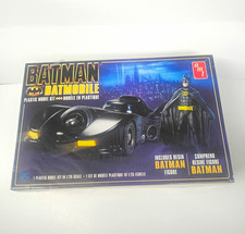 AMT Batman Batmobile 1:25 Plastic Model Kit w/ Resin Batman Figure AMT1071M/12 picture