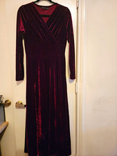 Urban CoCo Women’s S Burgundy Velvet Pleated V-Neck Long Sleeve Stretch Maxi picture