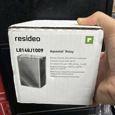 Honeywell/ Resideo L8148J1009 Aquastat Relay 7.4 AFL 24/120V Electric picture