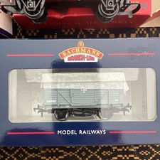 Hornby HO OO Scale 4 Plank Wagon & Triang cattle Wagon  reserved for trainmandav picture