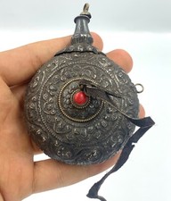 Antique very old silver box super unique and rare peace collector picture