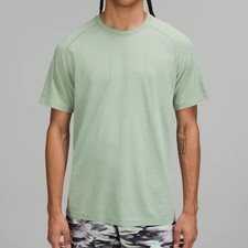 Men’s Lululemon Metal Vent Tech Shirt  picture