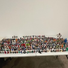 Lego Marvel Minifigures Bulk Lot of 5X Marvel Minifigs Dr Doom Avengers Hulk picture