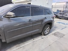 Rear Bumper Without Rear Park Assist Fits 14-19 HIGHLANDER 131595 picture