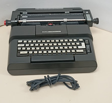 Olivetti Lexicon 83 DL Typewriter  Turns On PARTS/REPAIR NO CASE picture