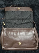 Woman Vintage Jones New York brown Leather Shoulder bag strap and Snap Closure  picture