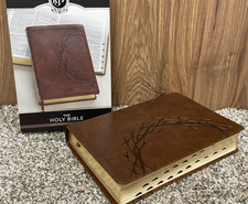 KJV Giant Print Bible | Indexed | Brown Crown of Thorns | red letter picture