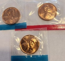 1973 P D S Lincoln Memorial Copper Cent  Penny Set Mint Cello   picture