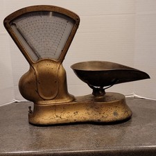 Antique Toledo Scale Co. Mechanical Tabletop Counter Scale with Pan Scoop Tray picture