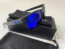 Oakley Holbrook OO9102 Sunglasses Matte Black /Blue Mirror Polarized Sunglasses picture