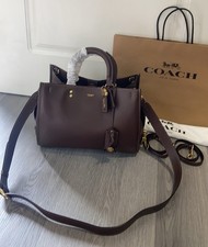 CCX23 Rogue 31 Glovetanned Leather Crossbody Shoulder picture