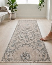 Rare Vintage Hand-Knotted Area Rug 7'9