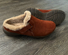 Clarks Collection Women's Brown Suede Faux Fur Lined Mule Slip-On Slippers 6 picture