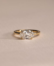 IGI 2 Ct Elongated Oval Cut VS1 Lab Grown Diamond East West Ring 14K Yellow Gold picture