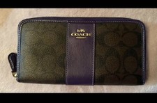 Authentic Coach Wallet picture