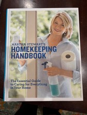 Martha Stewart's Homekeeping Handbook: The Essential Guide to Caring for Everyt picture