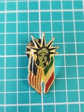 Vtg 1984 Statue Of Liberty 🇺🇸 USA And 🇮🇹  Italy Flag Gold Tone Lapel Pin picture