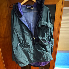 Patagonia Men's XL Green/Purple Hooded Zipper Jacket Skanorak jacket picture