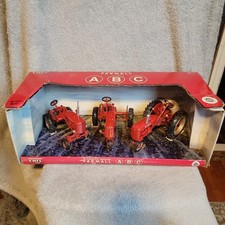 ERTL McCormick-Farmall  Model 