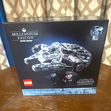 LEGO Star Wars Millennium Falcon 75375 921 pcs 18+ Starship Collection Stand picture
