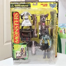 1997 McFarlane's Monsters Series 1 Frankenstein and monster Playset NIB Vintage picture