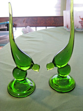 VINTAGE MCM VIKING AVOCADO GREEN TALL BIRDS GLASS PAIR, 8