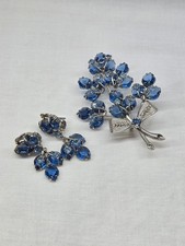 Vintage Made In Austria Blue Rhinstone Pin Brooch & Earrings Set picture