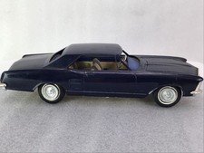 1/25 SCALE MODEL KIT AMT 1963 Buick Riviera Complete Except Engine picture