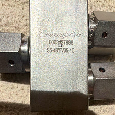 Swagelok SS-4BY-V35-IC Manual Instrument Valve Assembly for Air picture