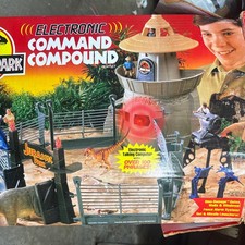 1993 Jurassic Park Command Compound Playset w/Box – InComplete Kenner JP WORKS picture