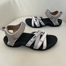 New with box Teva Women’s  Tirra  bbhml black birch multi size 9 picture