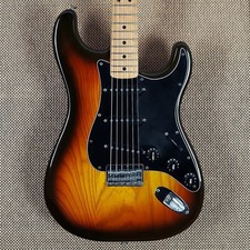 1982 Fender Stratocaster Hardtail Iconic Guitar Very Nice (185) picture